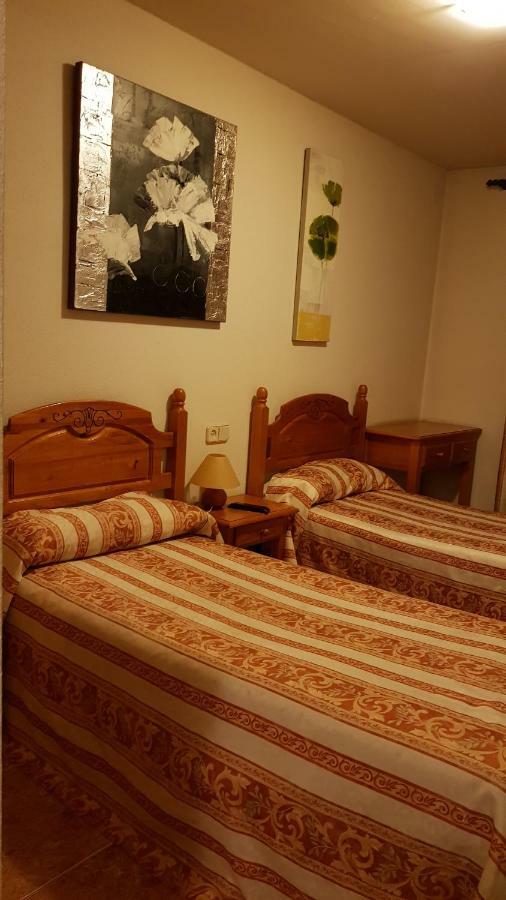 Hostal Plaza El Espinar Exteriér fotografie